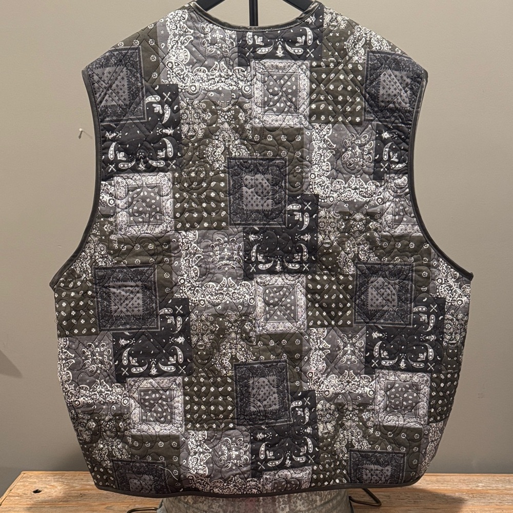 POL Patchwork Quilted Vest - Picture 2 of 2